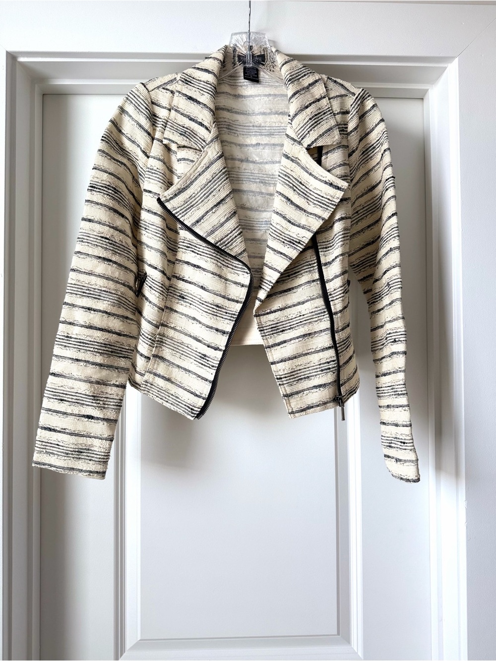Stoosh w Soft Cream and Black Striped Knit Open Zip Up Jacket